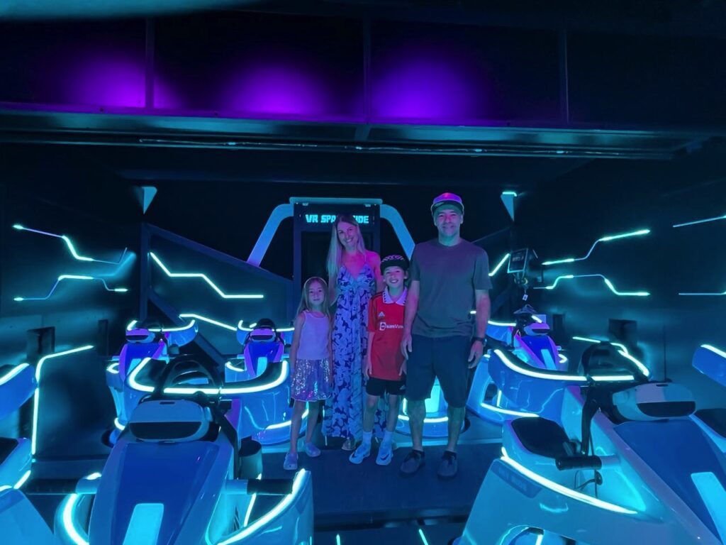 O "Mineirinho" visita parque de realidade virtual em Olímpia